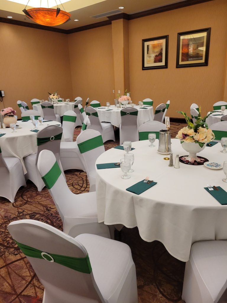 Hotel banquet · emerald green · 17 May 2025